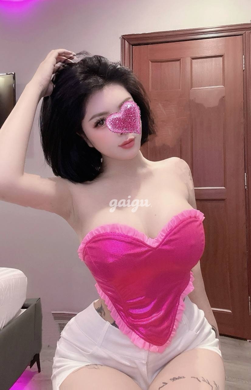 HÀ LINH – dáng cao da trắng hàng đẹp siêu ngon