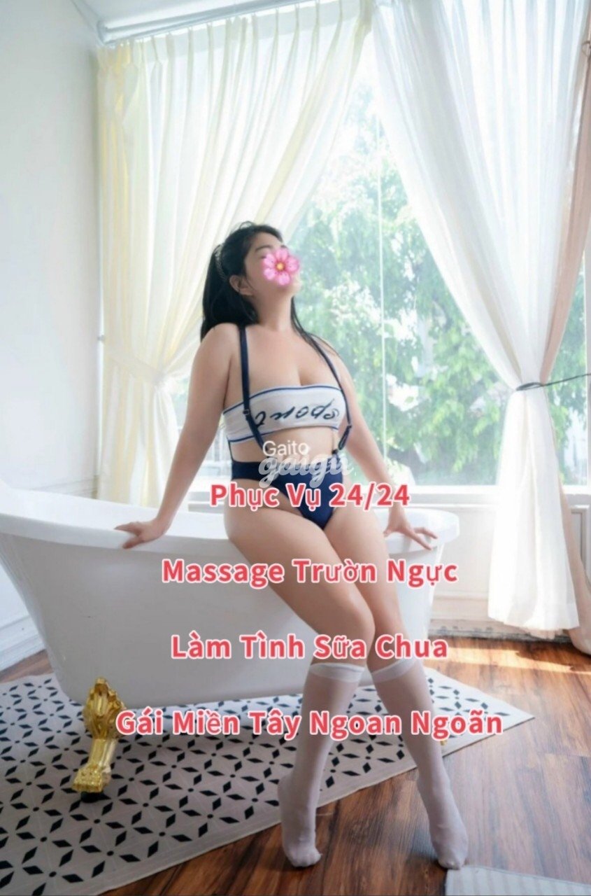 Ngoc Trinh MŨM MĨM VÚ TO,CHIM CỰC MÚP, BJ PHÊ