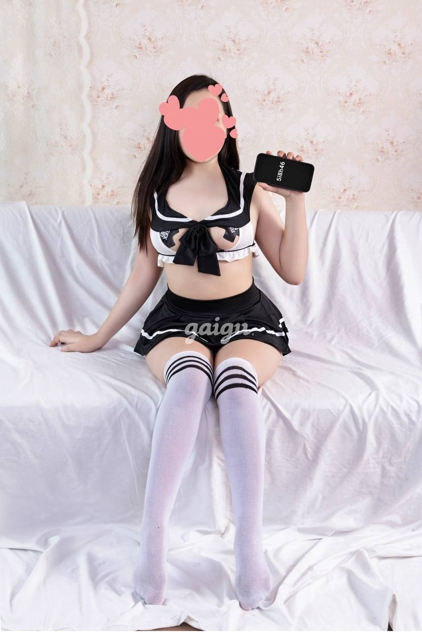 Hân hân 2k6 làm thêm ngoài giờ. Hình chân thật 100%