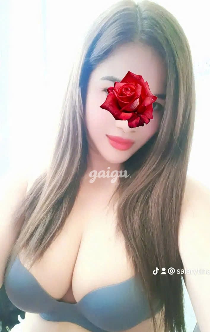 Tuyết Nhung Xinh xắn dễ thương, body đẹp xuất sắc