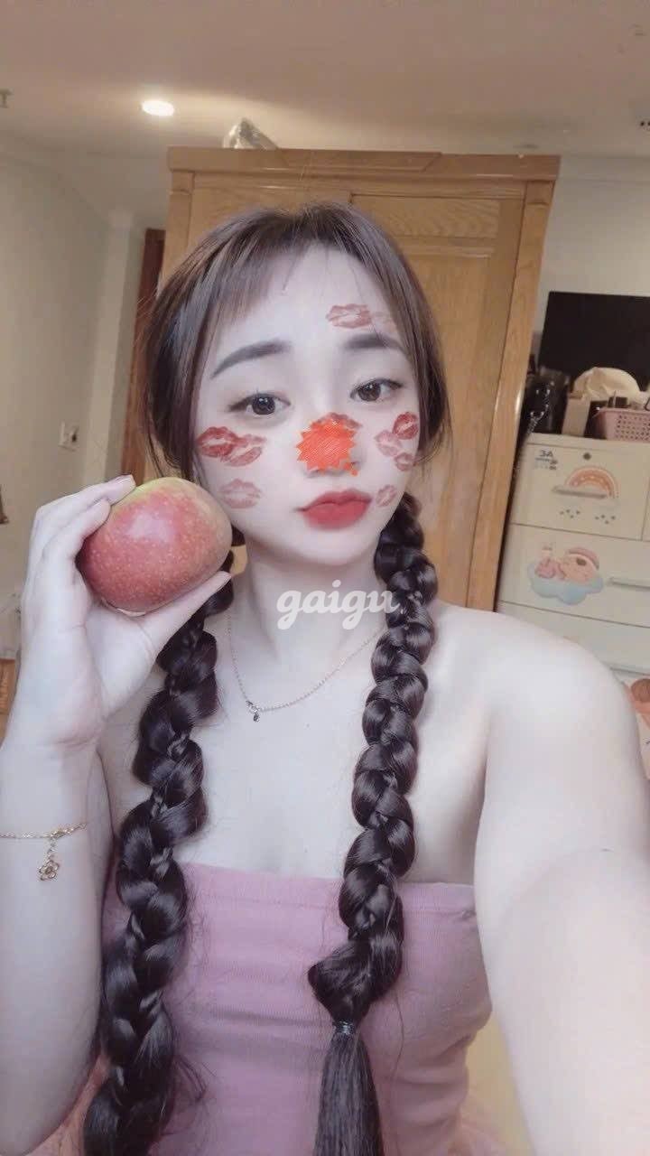 New♥️Bé Lan Chi❤️2k2 face xinh dễ thương