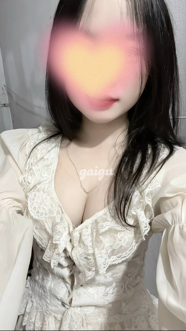 BÉ TRÂM ANH 2K6 CUTE TRẺ XINH VÚ NON TƠ SEXY HẤP DẪN