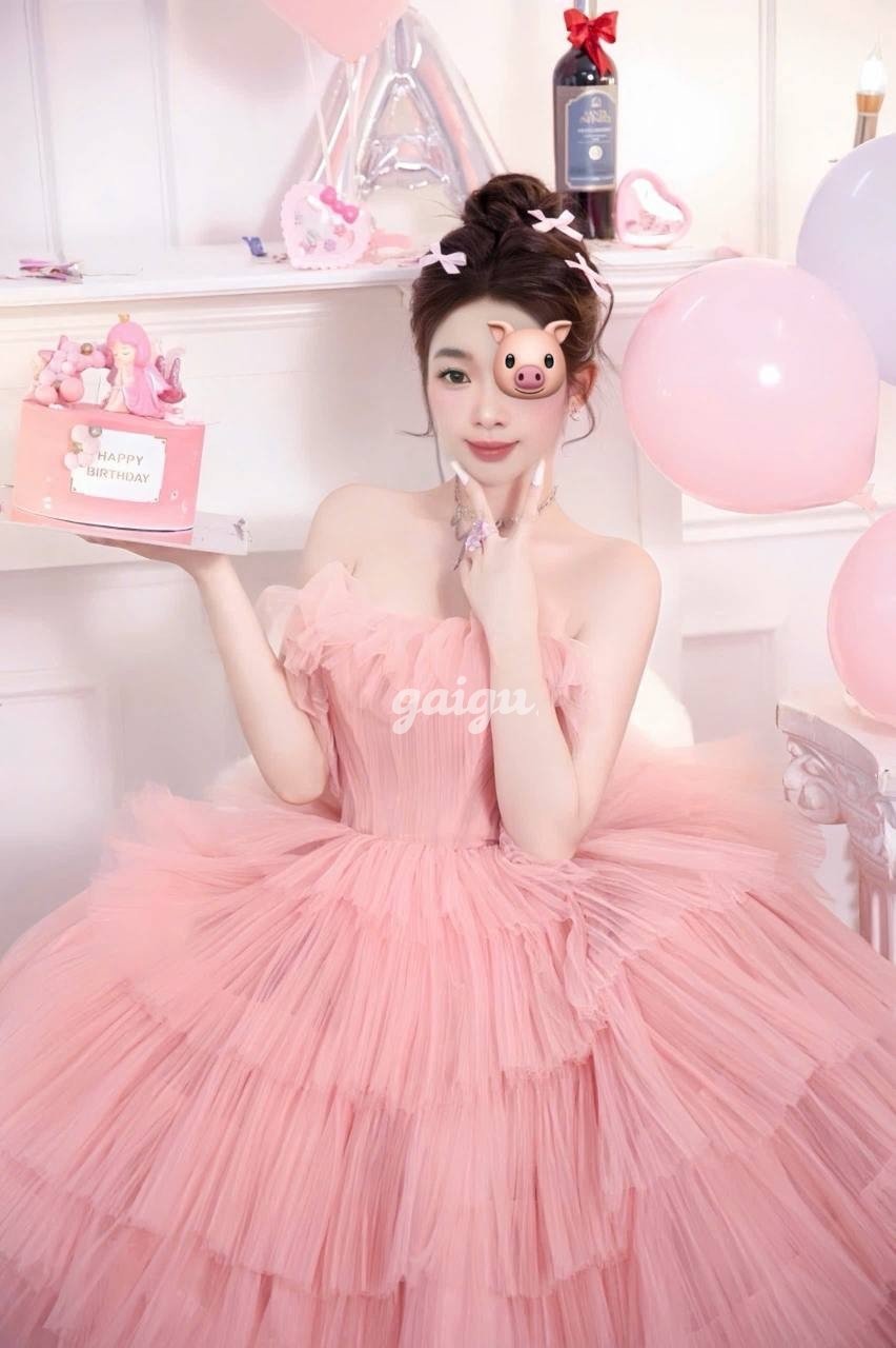 Như Ý – Body chuẩn mẫu – Hotgirl teen xinh.